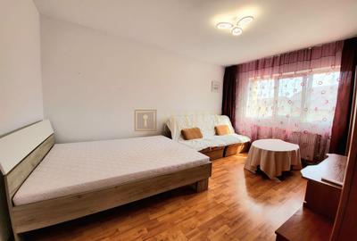 Garsonieră decomandată în Complex Studențesc