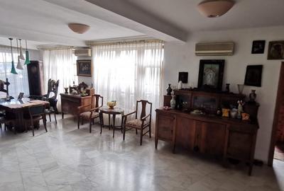 Vila cu scara interioara, semineu,terasa mare, strada linistita - 4
