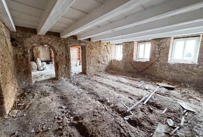 Apartament 2 Camere 80 mp UTILI De Renovat Str. Lunga - 5