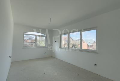 Casa 4 camere de vanzare in Dezmir - 3