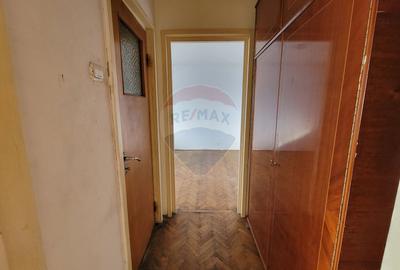 2 cam | Bazilescu | 46 mp + balcon 10 mp | etaj  8 |  renovabil - 6