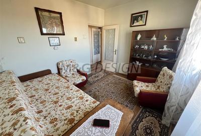 3 camere decomandat la pret de 2 zona Sagului etaj 6 - 6