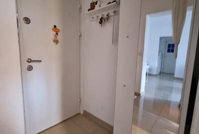 Vând apartament 2 camere parter stradal cartier pajura sector 1 - 1