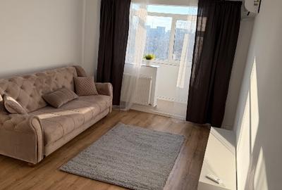 Apartament cu 2 camere decomandat în P-ța Victoriei