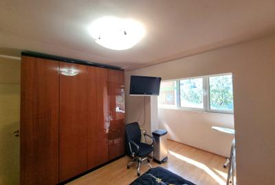 Apartament 3 camere, foarte spațios, et.2/8, zona Steaua, la cheie! - 8
