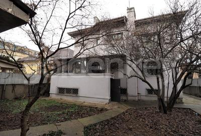 Vila impozanta D+P+1 | 10 camere, 6 bai | 500mpc - 2