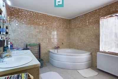 Casă cu 5 camere în Nădlac - 9