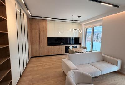 Apartament cu 4 camere semidecomandat, mobilat în Gheorgheni