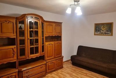 Apartament cu 2 camere decomandat în Podu Roș
