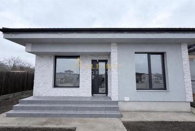 Casa Individuala - 3 camere - 1 baie - 250mp teren - 1