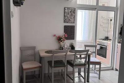 Apartament 2 camere, semidecomandat, 54 mp, metrou, ac, 1 Mai - 7