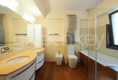Vedere panoramica | Apartament generos cu 3 camere | 48mp terasa - 12