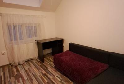 Apartament 3 camere,2 balcoane,parcare str.Florilor - 8