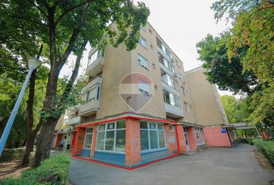 Spațiu Comercial de Închiriat,  75.86 mp, Rogerius - Oradea - 1