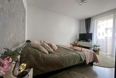 OPORTUNITATE!!! Ap. cu 2 cam DECOMANDATE,str EROILOR/FLORESTI,etaj 1 ,2 BALCOANE - 3