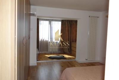 Apartament de inchiriat cu 3 camere- Bd. Decebal - 9