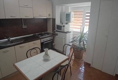 Apartament cu 2 camere decomandat, mobilat în Rahova