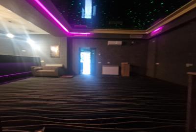Navodari - Spatiu Comercial 250mp cu vitrina stradala-3.000euro - 3