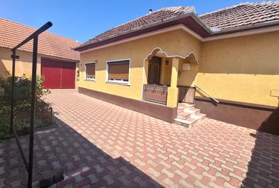 Casa de vanzare - in Orastie - 1