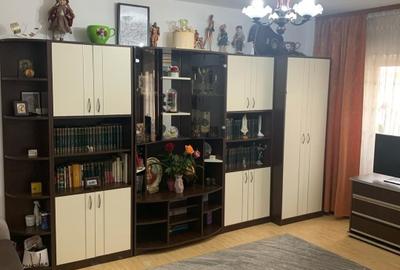 Apartament cu 2 camere decomandat, mobilat în Unirii Sud