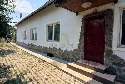 Casă individuală cu 3 camere în Feldioara
