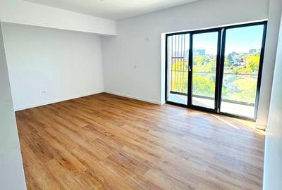 Apartament cu 3 camere decomandat în Aviației