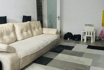 Apartament cu 3 camere în Berceni