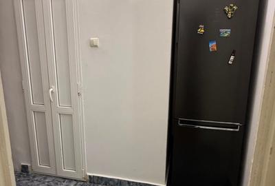 Apartament cu 2 camere semidecomandat, mobilat în Central
