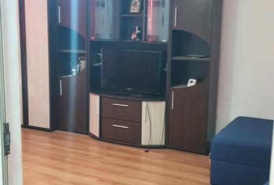 Apartament 2 camere decomandat - zona CET -  89.000 euro - 2