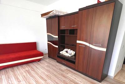 Garsonieră decomandată, mobilată în Sisești