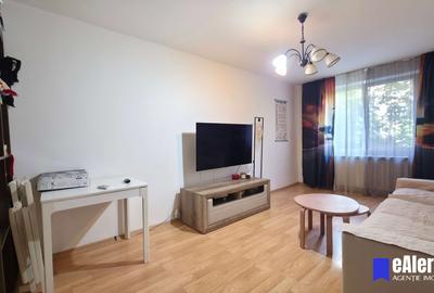 Apartament 3 camere decomandat, 67 mp, centrală proprie,  bloc anvelopat. - 1