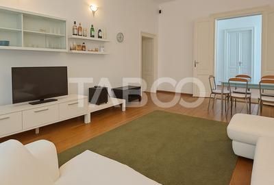 Apartament cu 3 camere semidecomandat, mobilat în Central