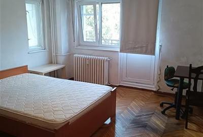Apartament cu 3 camere decomandat în Unirii