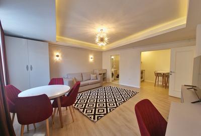 Apartament cu 2 camere decomandat, mobilat în Central