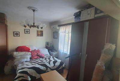 Casa coiciu, 3 camere, 2 bucatarii, baie, 180mp teren - 13