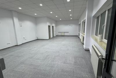 Spațiu comercial, de 61.5 mp, în Mogoșoaia