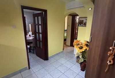 Apartament cu 2 camere, mobilat în Radu Negru
