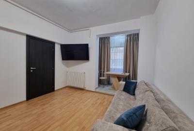 Apartament cu 2 camere semidecomandat în Universitate