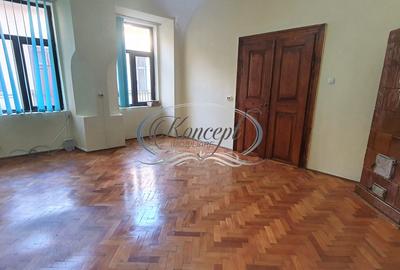 Birou, de 70.00 mp, în Central