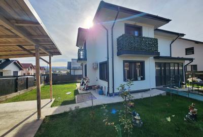 Casă individuală cu 4 camere în Lunca Cetățuii
