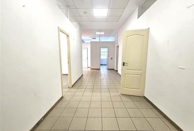 Pietonal Stefan cel Mare, spatiu  la etaj pentru activitati diverse - 12