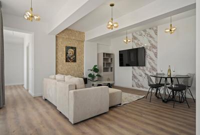 Penthouse cu 3 camere decomandat în Prelungirea Ghencea