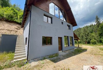 Casa de vanzare in Apuseni - Horea cu 16 000 mp teren - 2