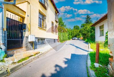 Casă individuală cu 8 camere în Brașovul Vechi