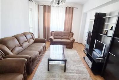 Apartament cu 3 camere decomandat, mobilat în Calea București