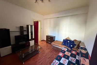 Garsonieră decomandată, mobilată în Unirii
