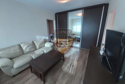 Apartament cu 2 camere semidecomandat, mobilat în City Park Mall