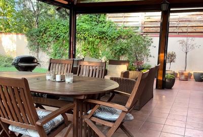 Duplex cu 6 camere în Central