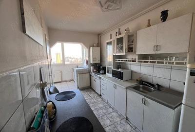 Vand apartament 3 camere Calea Bucuresti - 2