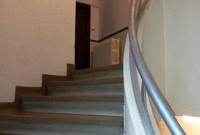 Vanzare camera + dependinte dintr-un apartament Armeneasca - 4
